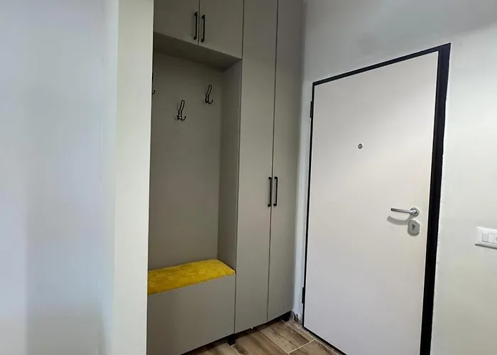 Lägenhet One-bedroom In Golem, Kavaja *